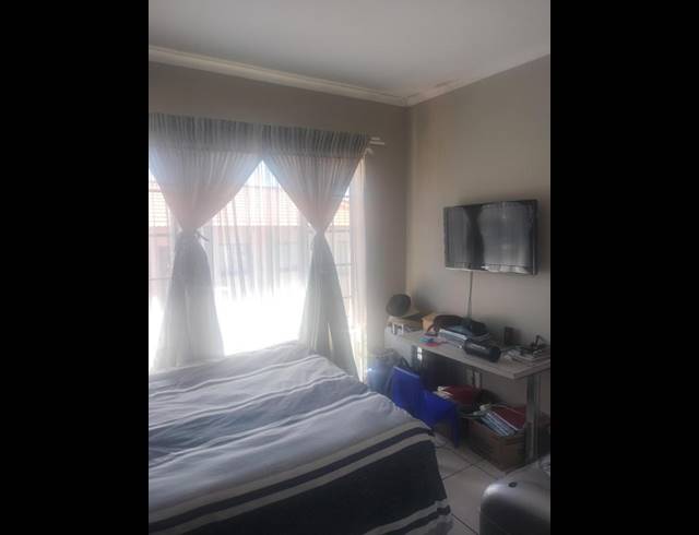 3 BEDROOM TOWNHOUSE FOR SALE IN GROBLERPARK